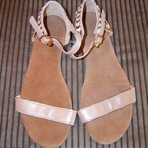 PRIMADONNA COLLECTION Boutique Sandals Sz 38or 7.5 NEW